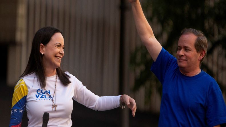 María Corina Machado denunció el secuestro de un dirigente opositor recién liberado.