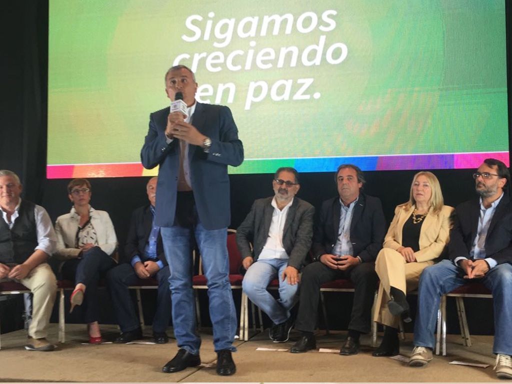 Gerardo Morales en el cierre de FJC