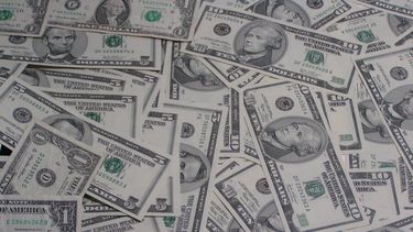 Récord para el dólar tras la salida del cepo.