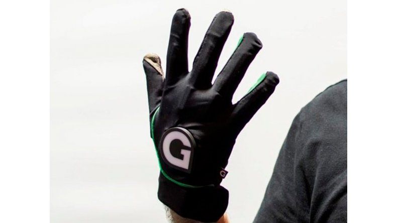 Innovador guante que permite tocar la realidad virtual