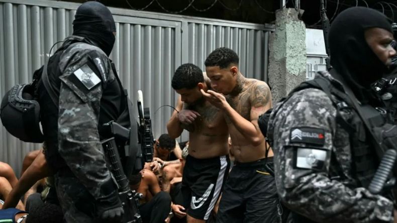Imágenes del dolor: Río de Janeiro aún no sale de su asombro