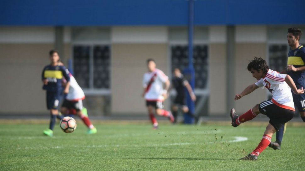 Prueba solidaria: River Plate busca talentos en Palpalá  