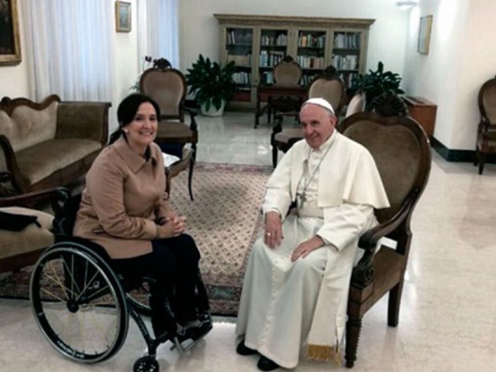 Gabriela Michetti con el Papa Francisco