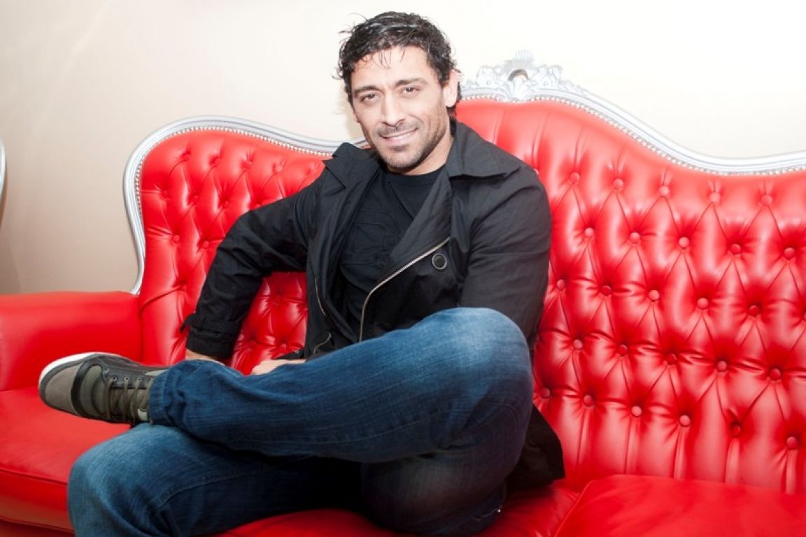 Se presenta Hernán Piquín