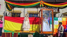 Bolivia celebró su independencia con un desfile en Alto Comedero