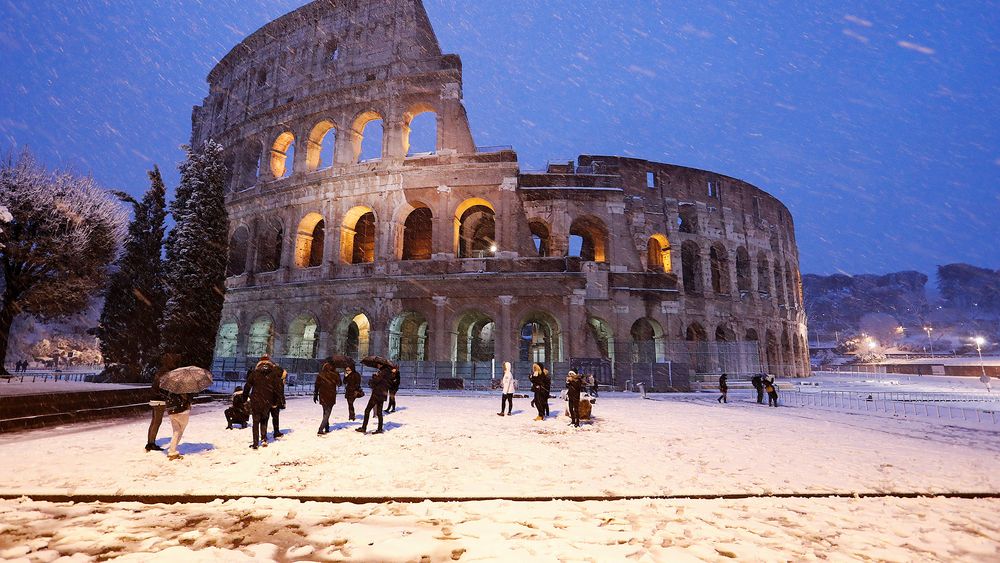 Las impresionantes fotos de Roma cubierta de nieve 