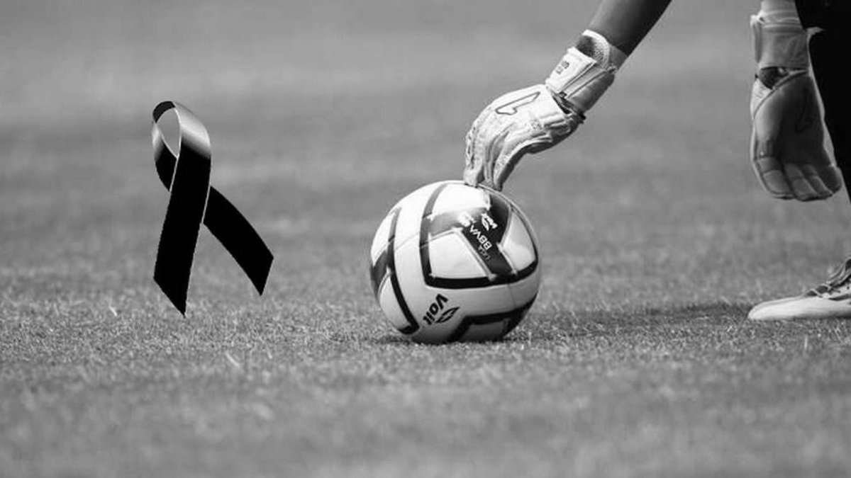 Luto en el fútbol.