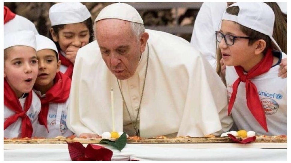 francisco celebro su cumpleanos con ninos y una pizza de cuatro metros