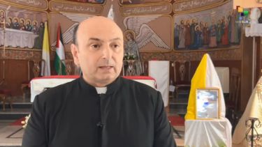Quién es Gabriel Romanelli, el sacerdote argentino que hablaba todos los días con Francisco y fue herido en Gaza.