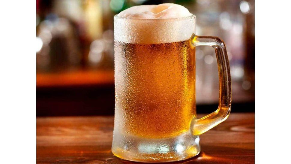 Investigadores aseguran que la cerveza puede mejorar tu creatividad
