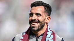 Tevez mantuvo un encuentro de forma presencial con el vicepresidente de Rosario Central, Ricardo Carloni.