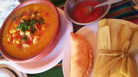 Todo Jujuy | platos jujeños humita locro empanadas.jpg