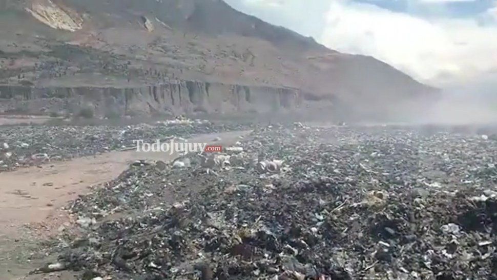 Quebrada de Humahuaca: genera indignación un basural a cielo abierto en Maimará