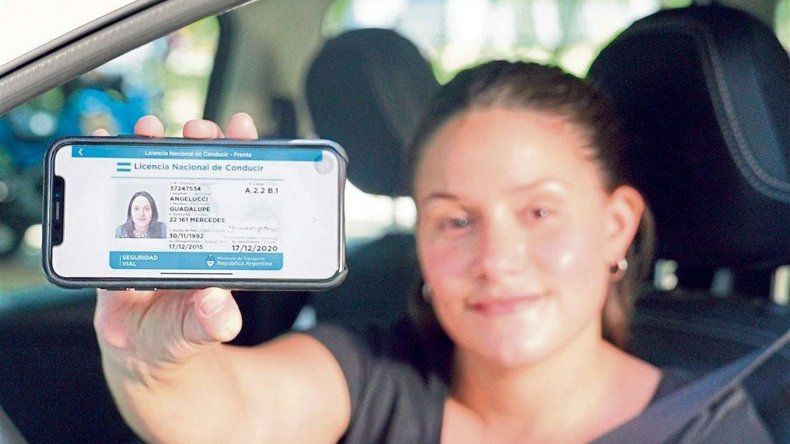 Colapsó la app para llevar el carnet de conducir en el celular