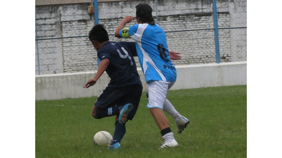 Los Lobitos volvieron al triunfo