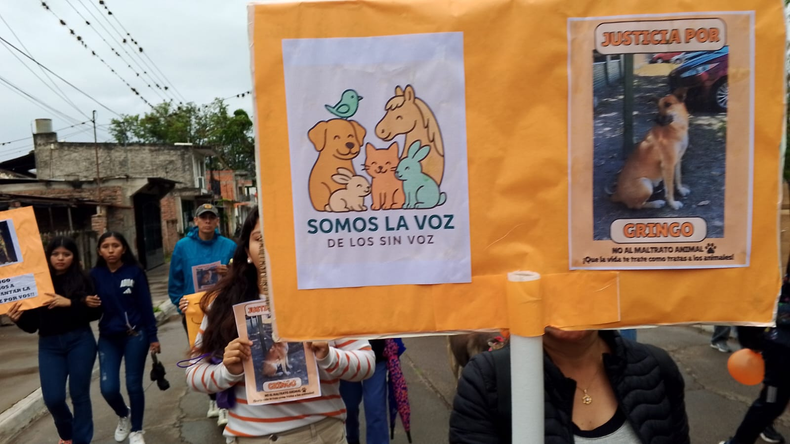 Macharon pidiendo justicia por Gringo en La Mendieta. Macharon pidiendo justicia por Gringo en La Mendieta.