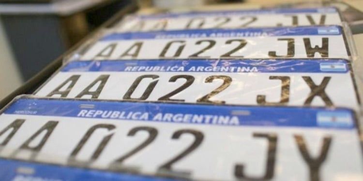 confirmaron la fecha en que se normaliza la entrega de chapas patentes en todo el pais