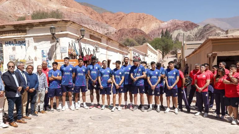 Jujuy Básquet presentó el plantel para la Liga Argentina Jujuy Básquet presentó el plantel para la Liga Argentina