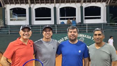 Charly Berlocq brindó una clínica de tenis en Jujuy y compartió su experiencia con chicos y adultos