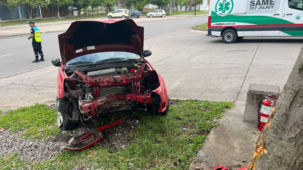Nuevo choque en avenida Forestal: daños materiales, demoras y politraumatismos