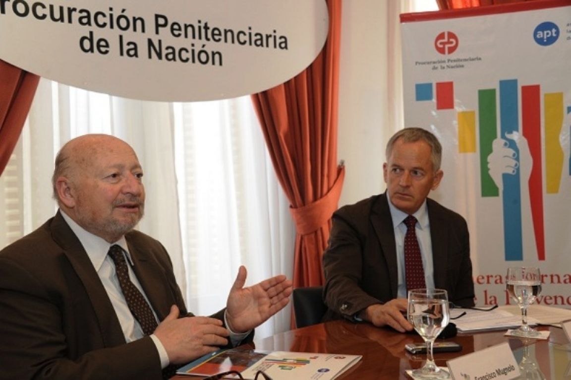 Mugnolo y Thomson