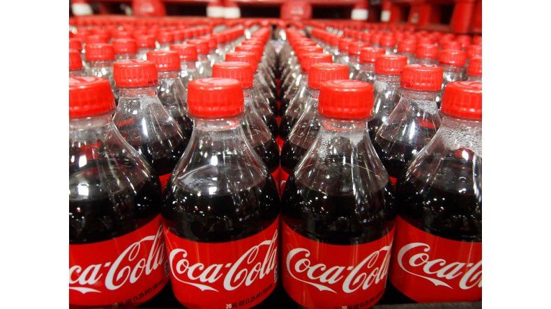 Atención adictos a la gaseosas: ¡podría faltar Coca-Cola!