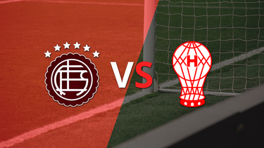 Lanús venció 2-0 a Huracán y clasificó a Cuartos de Final