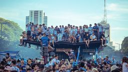 Un joven murió tras caer de un techo durante los festejos.&nbsp;