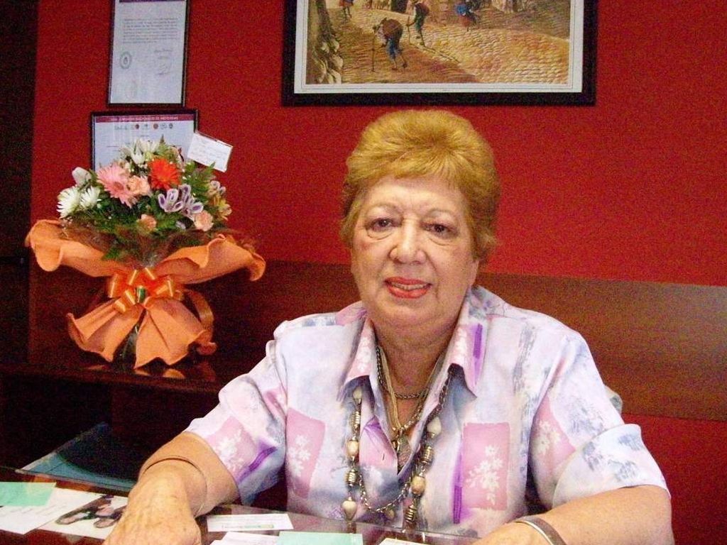 Dra. Clara de Falcone
