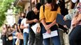 bajo el desempleo y el numero de personas que buscan trabajo