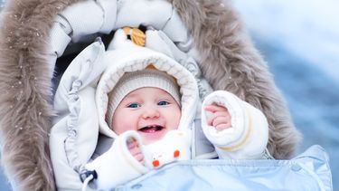 Bebés noruegos que se quedaron durmiendo solos en un clima muy frío.