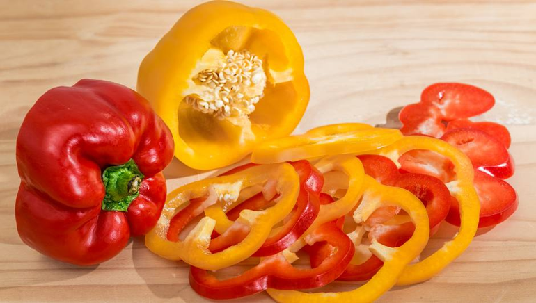 Alimentación: todos los pimientos son ricos en vitamina C y vitamina A. Es decir, contribuyen a la absorción del hierro, refuerzan el sistema inmunológico, son antioxidantes y mejoran la salud ocular