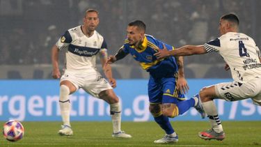 Boca reanuda su partido con Gimnasia