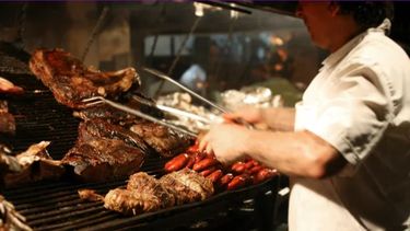 El asado es la comida más emblemática de Argentina y Taste Atlas la calificó como el mejor plato de las Américas.
