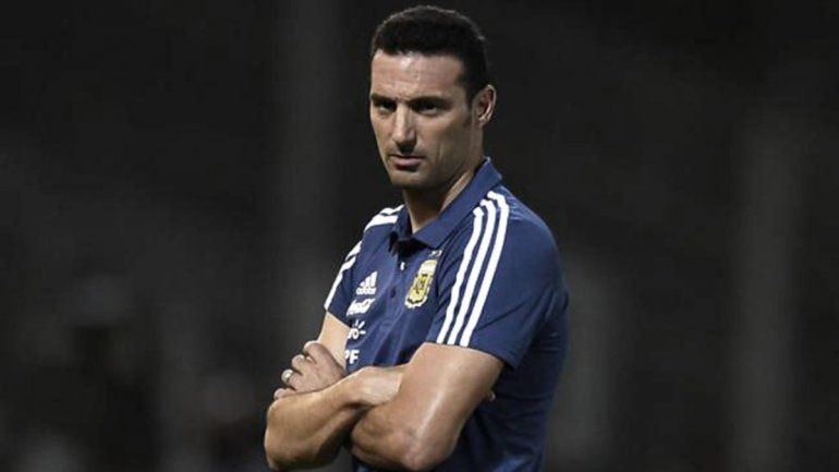 Scaloni prepara el equipo para jugar frente a Paraguay y espera por Lionel Messi