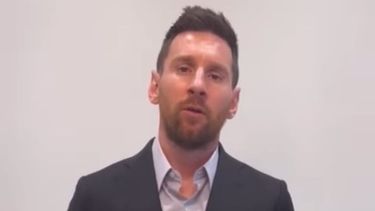 Lionel Messi publicó un video en sus redes sociales donde se disculpa por ausentarse de un entrenamiento y se pone a disposición de lo que el club decida.&nbsp;