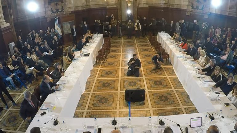 El Senado retomó el tratamiento de la Ley Bases El Senado retomó el tratamiento de la Ley Bases