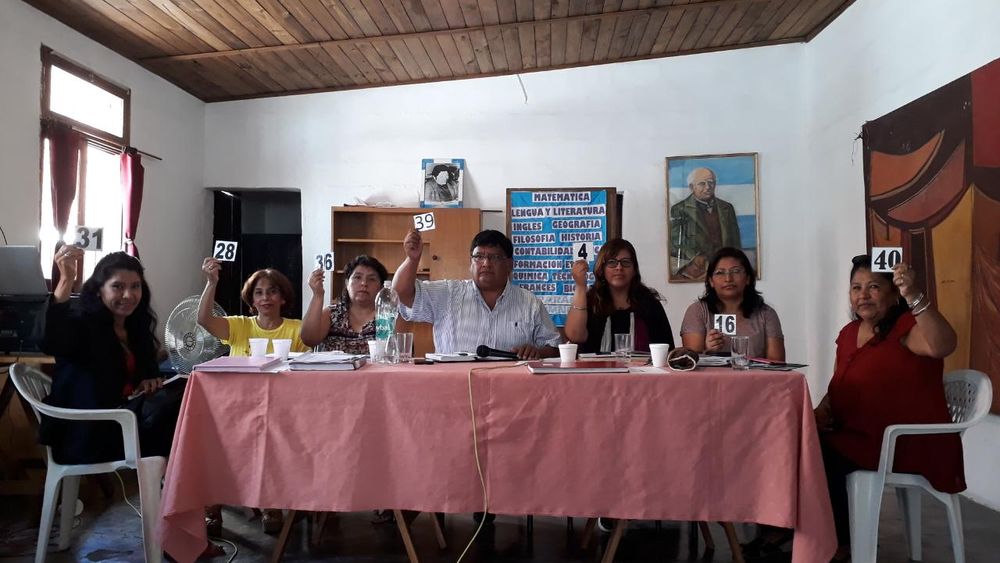 Peligra el inicio de clases: docentes decretaron un estado de alerta y movilización