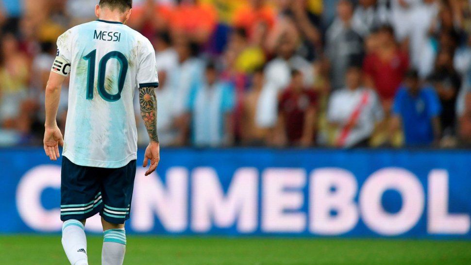 Messi fue sancionado por tres meses por la Conmebol