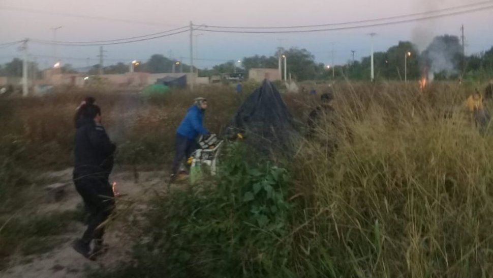 30 personas intentaron tomar un predio en La Esperanza.