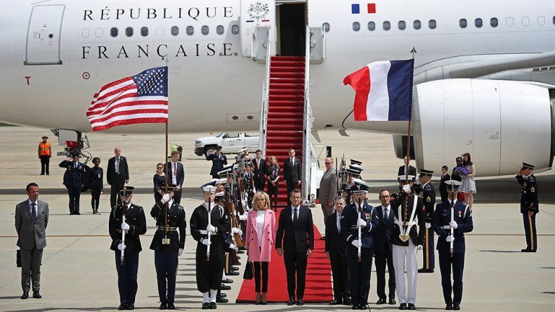 Macron llegó a EEUU para iniciar su visita de Estado, la primera de la era Trump