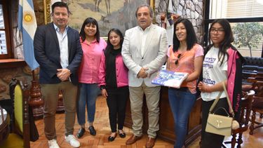 El ColegioSecundario de Casira recibió una Bandera de la Libertad Civil