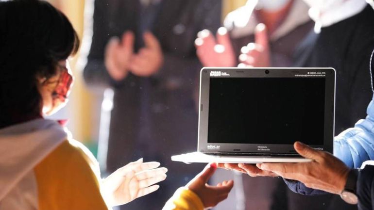 El Ministerio de Educación continuará con la entrega de netbook gratis de Conectar Igualdad