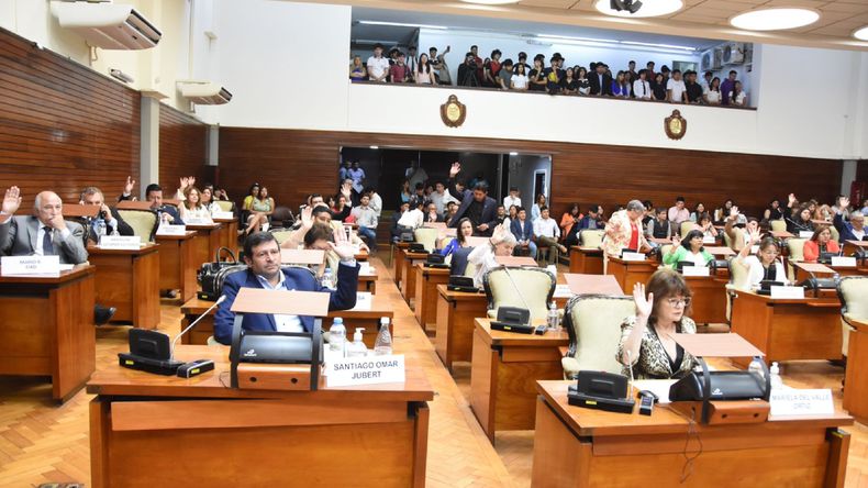 Diputados instituyeron al 22 de agosto como el Día Provincial del Canto con Caja