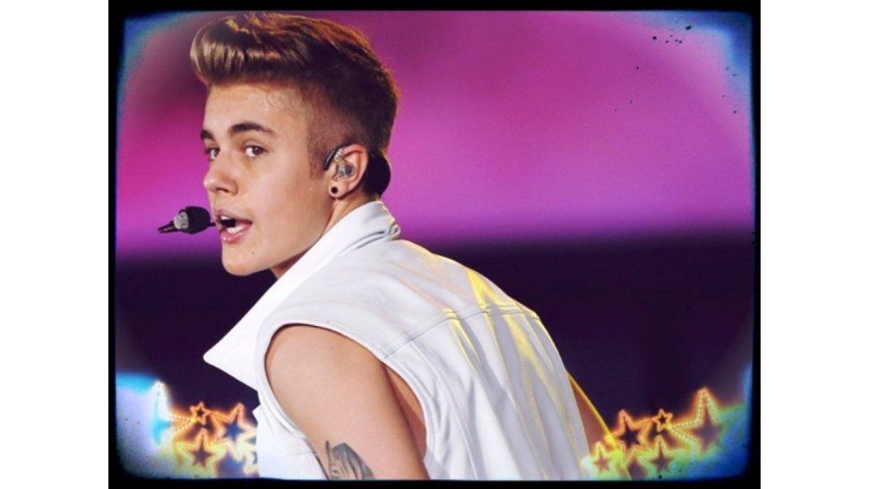 Justin Bieber más complic