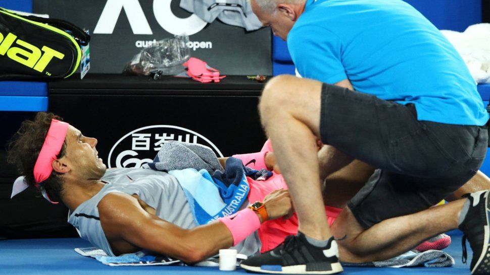 Rafael Nadal se retiró del Abierto de Australia por una lesión muscular
