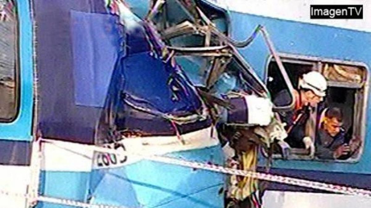 Al menos tres personas quedaron atrapadas por el choque de trenes en castelar