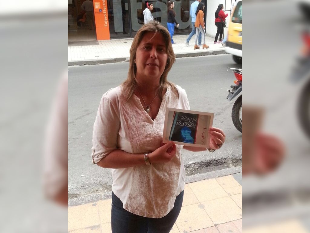 Alejandra Macedo presenta su libro
