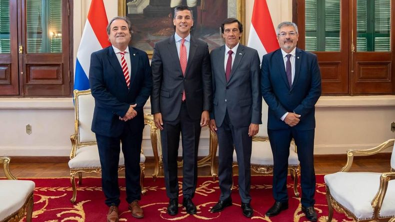 Carlos Sadir se reunió con el presidente de Paraguay por el Corredor Bioceánico