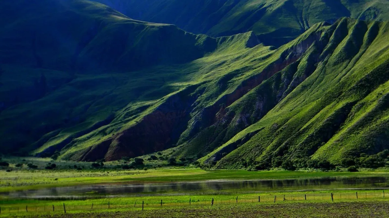 Laguna de Gronda, Volcán, Jujuy.